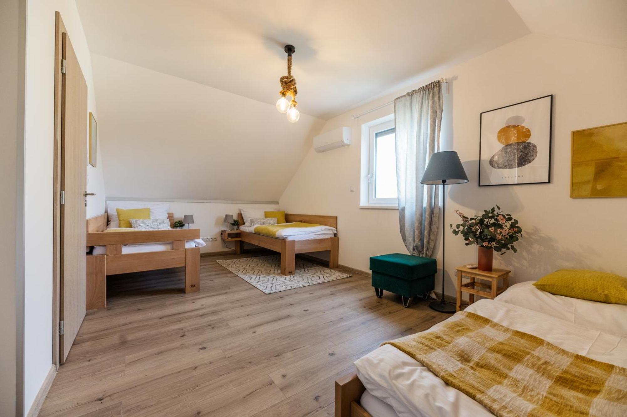 Rekreacni Dum U Jezer, Milovice 6 Villa Exteriör bild